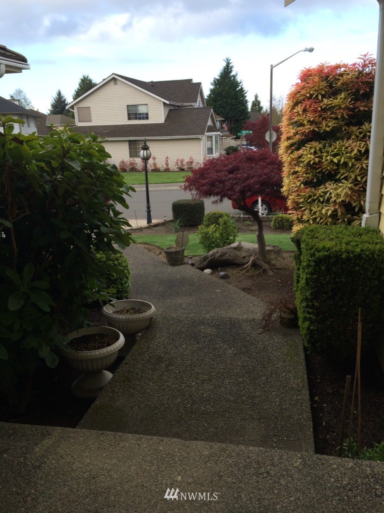 19002 104th Place Southeast Renton, WA 98055 - Photo 2 of 23