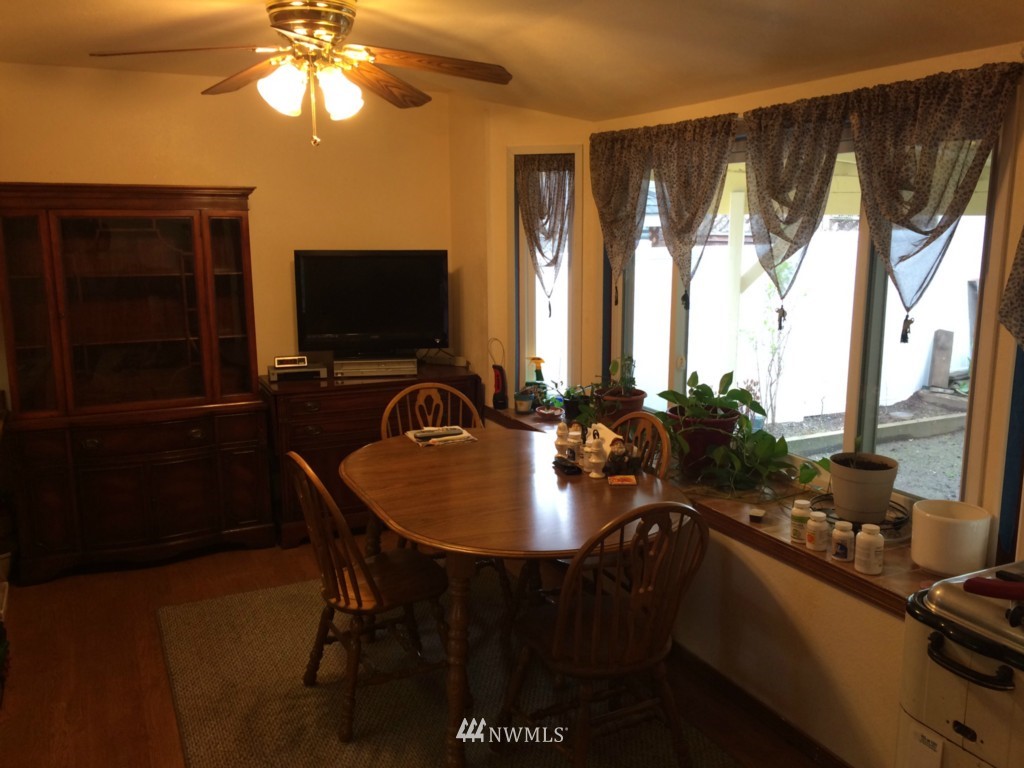 19002 104th Place Southeast Renton, WA 98055 - Photo 12 of 23