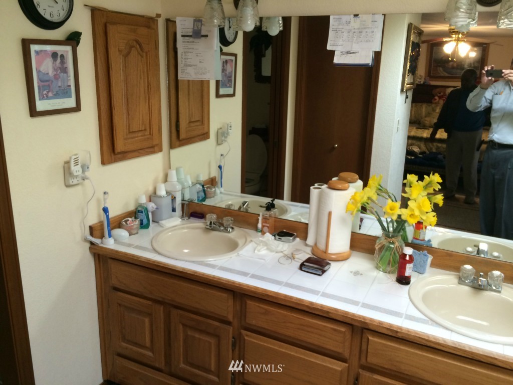 19002 104th Place Southeast Renton, WA 98055 - Photo 20 of 23