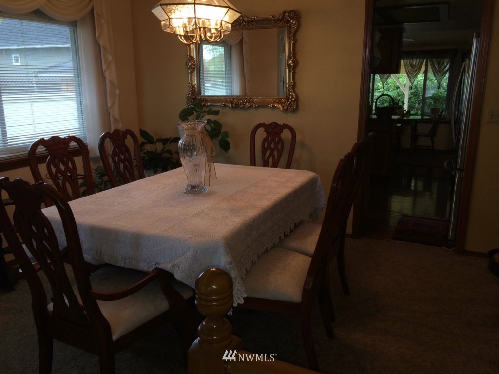 19002 104th Place Southeast Renton, WA 98055 - Photo 8 of 23