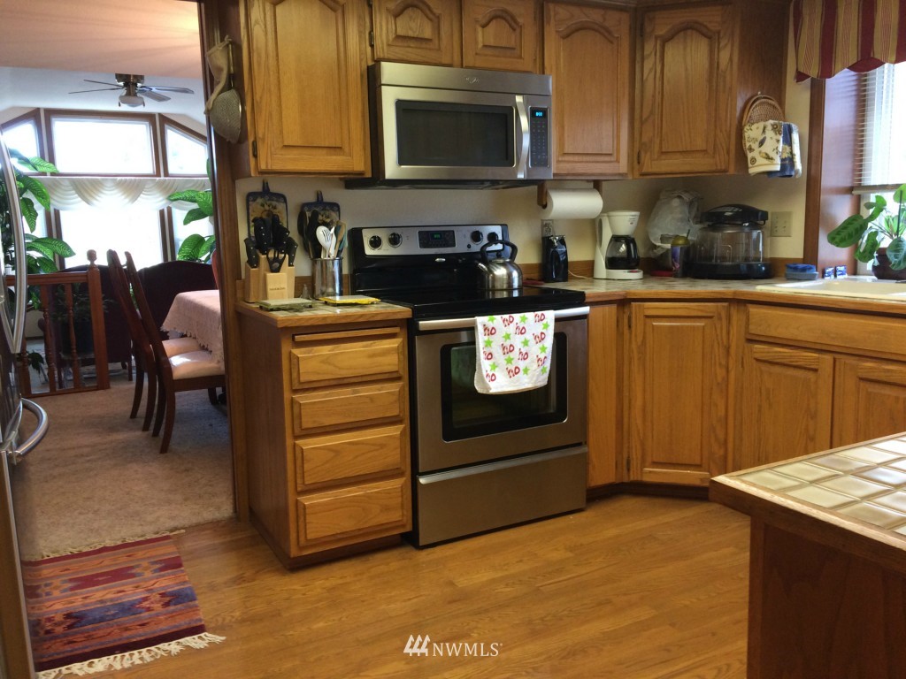 19002 104th Place Southeast Renton, WA 98055 - Photo 9 of 23