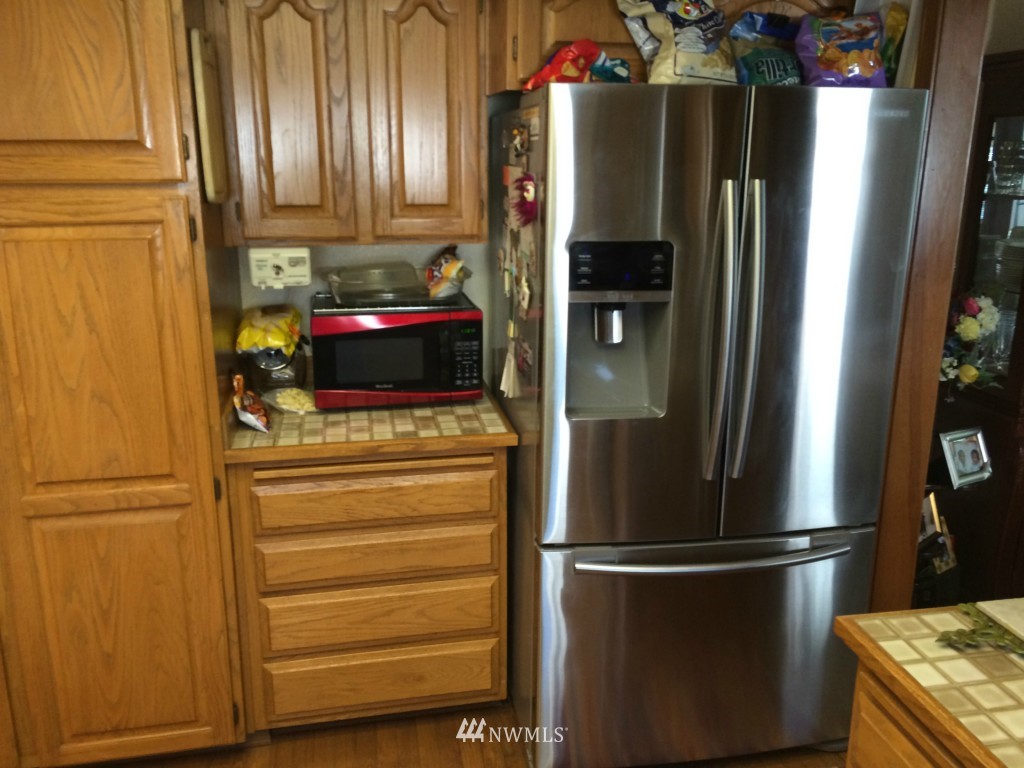 19002 104th Place Southeast Renton, WA 98055 - Photo 10 of 23