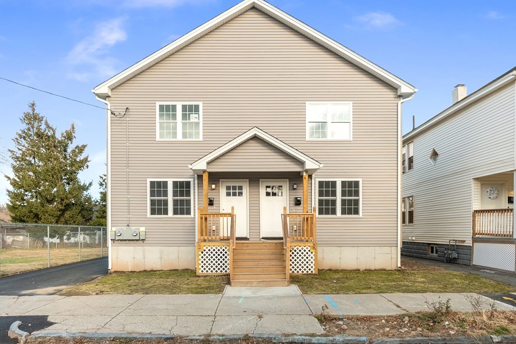 270-272 Centre Street Springfield, MA 01151 - Photo 1 of 18