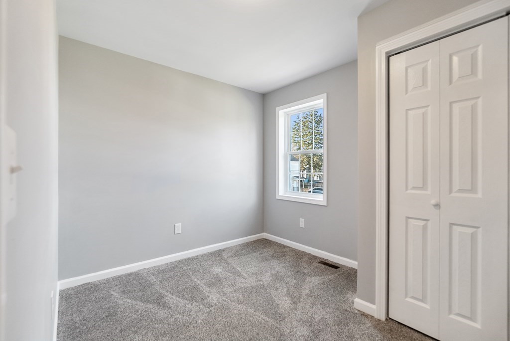 270-272 Centre Street Springfield, MA 01151 - Photo 13 of 18