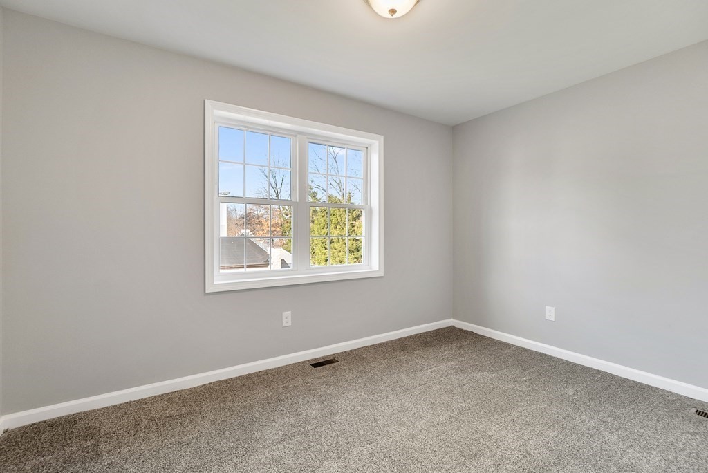 270-272 Centre Street Springfield, MA 01151 - Photo 14 of 18