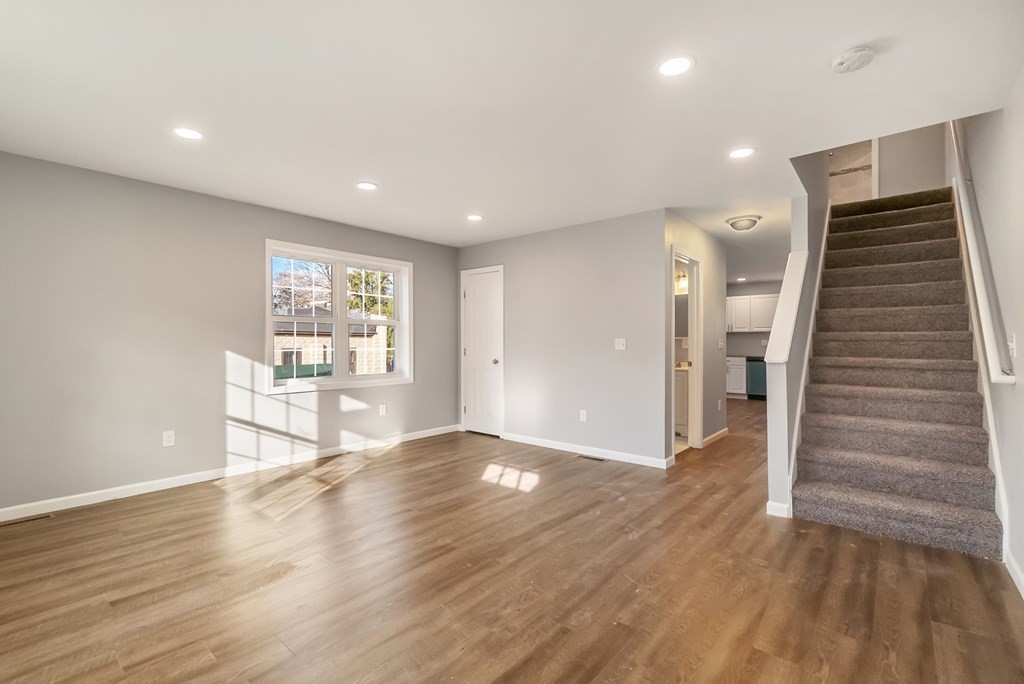 270-272 Centre Street Springfield, MA 01151 - Photo 7 of 18