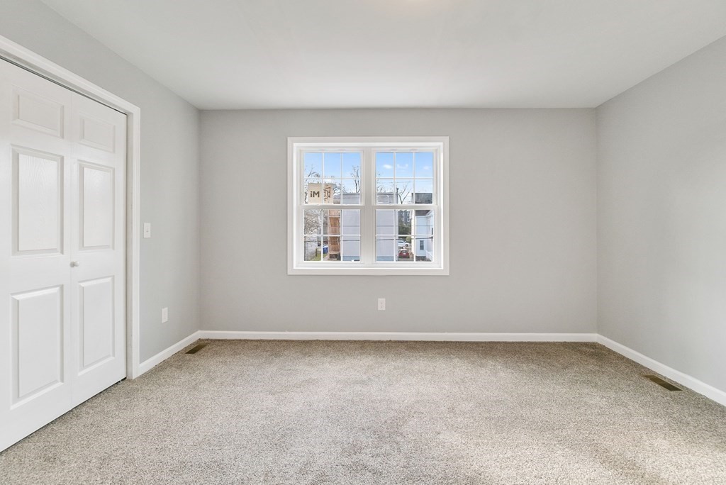 270-272 Centre Street Springfield, MA 01151 - Photo 10 of 18