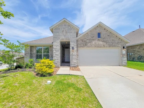$2,550 | 907 Youth Water Road, Montgomery, TX 77316