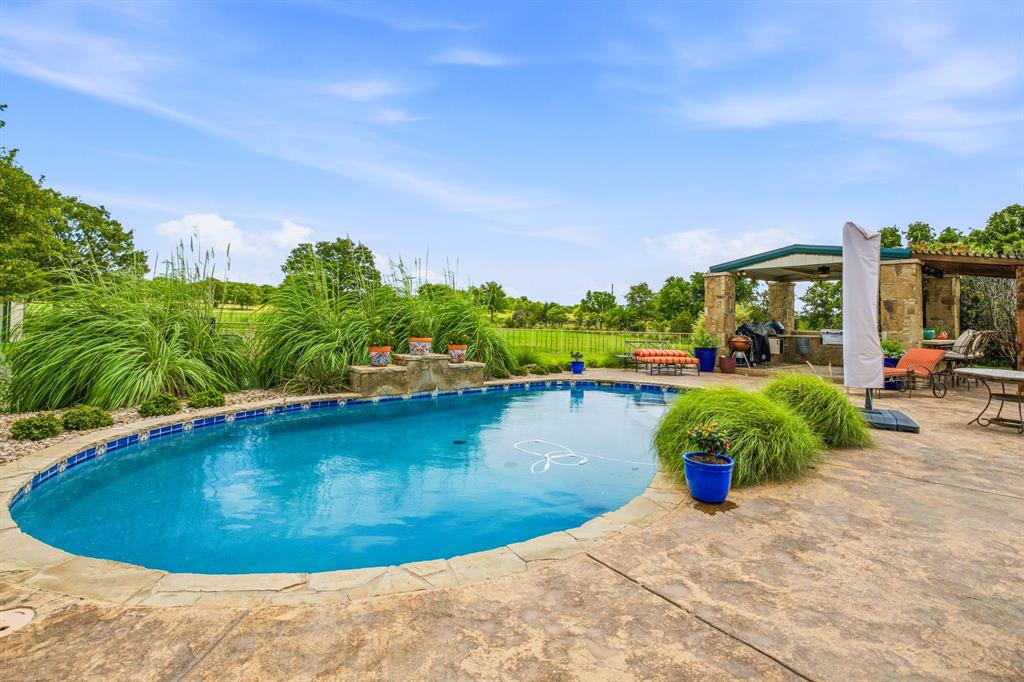 261 Dub Lane Weatherford, TX 76088 - Photo 5 of 40