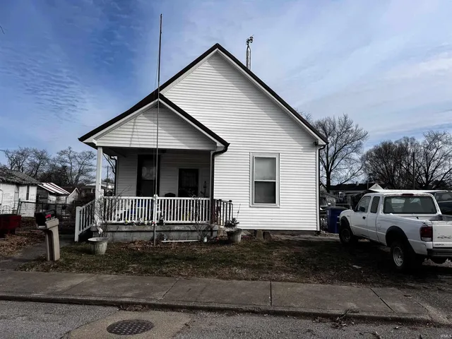 $79,990 | 720 South Hart Street, Princeton, IN 47670