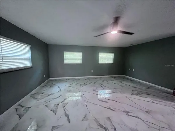 $2,700 | 3330 Northwest 24th Avenue, Gainesville, FL 32605