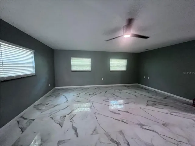 $2,700 | 3330 Northwest 24th Avenue, Gainesville, FL 32605