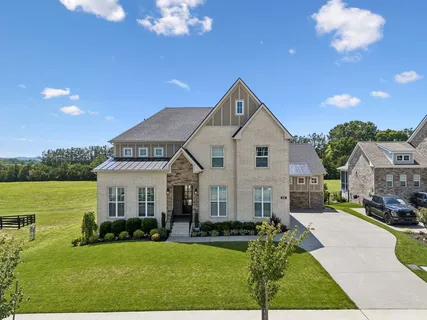 $1,235,000 | 5011 High Park Hill Drive, Arrington, TN 37014