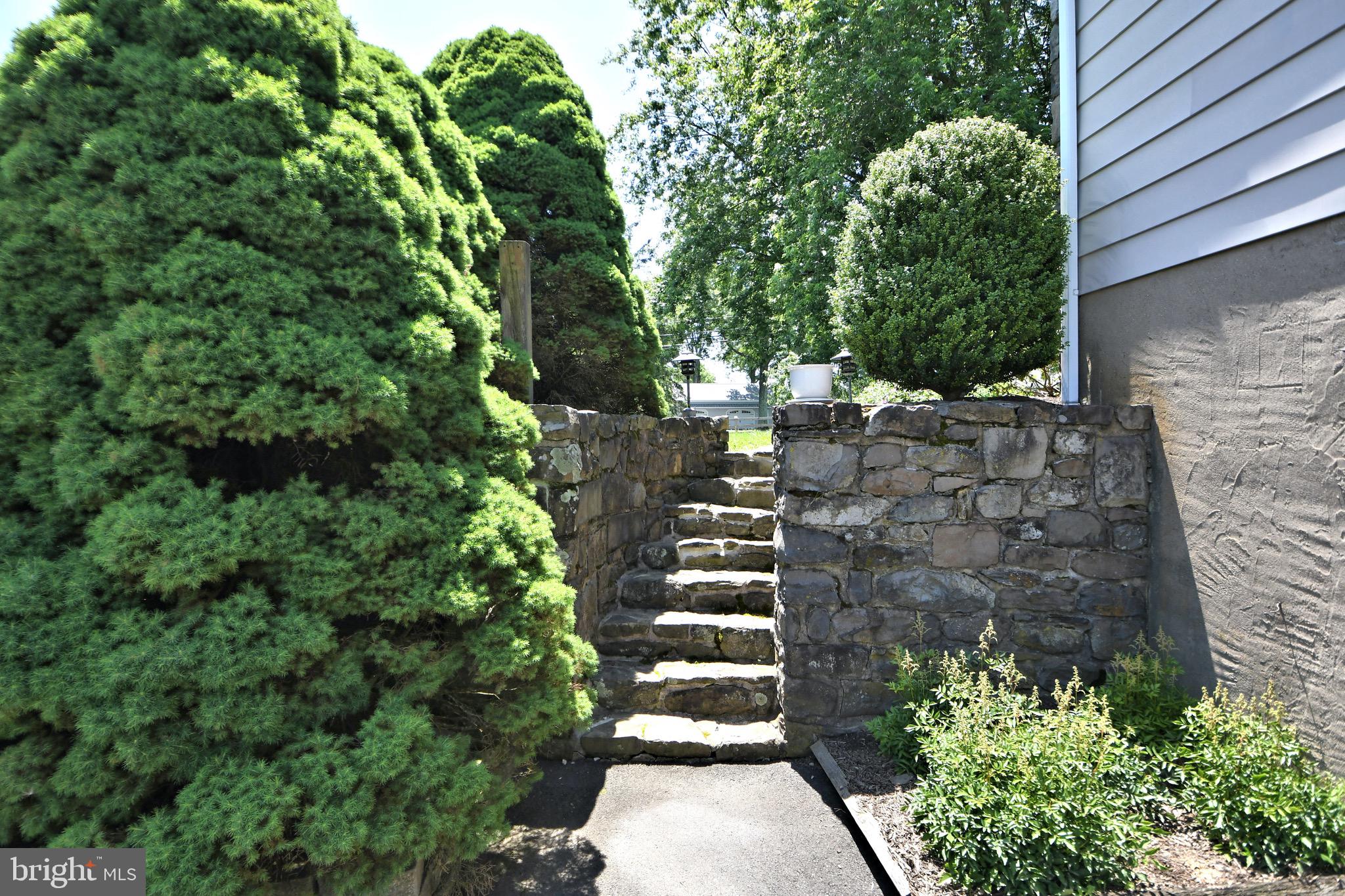 5359 Moyer Road Pipersville, PA 18947 - Photo 9 of 77 Gallery Image 9