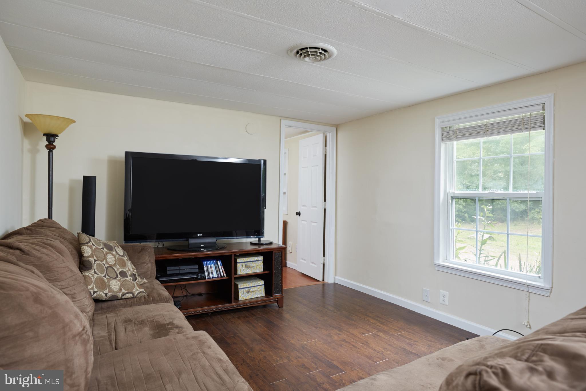 5546 Stuckey Road Indian Head, MD 20640 - Photo 3 of 28 Living Room