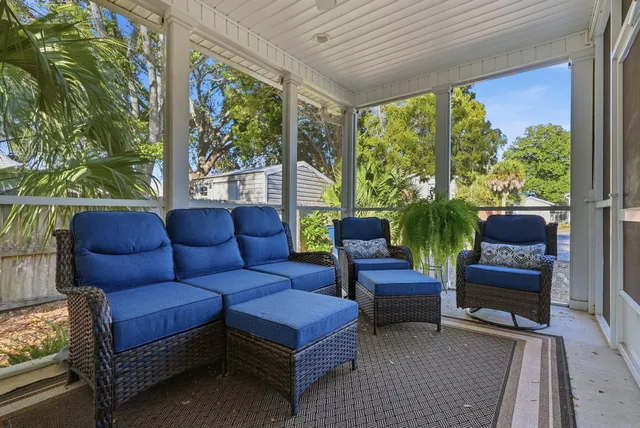 $564,900 | 72 13th Street, Apalachicola, FL 32320