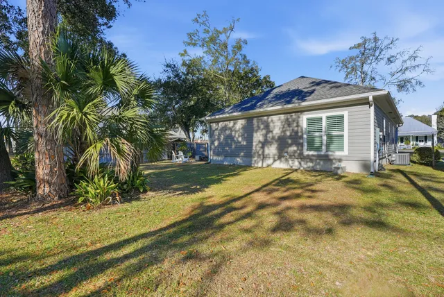 $564,900 | 72 13th Street, Apalachicola, FL 32320