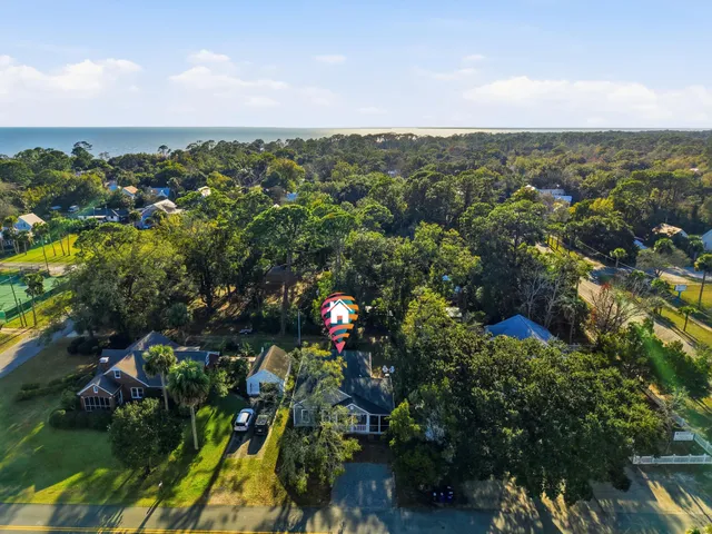 $564,900 | 72 13th Street, Apalachicola, FL 32320