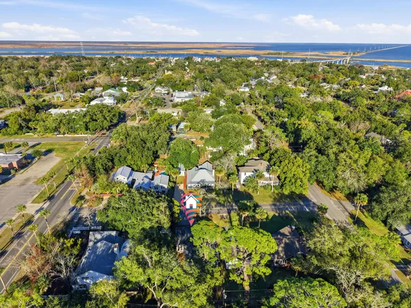 $564,900 | 72 13th Street, Apalachicola, FL 32320