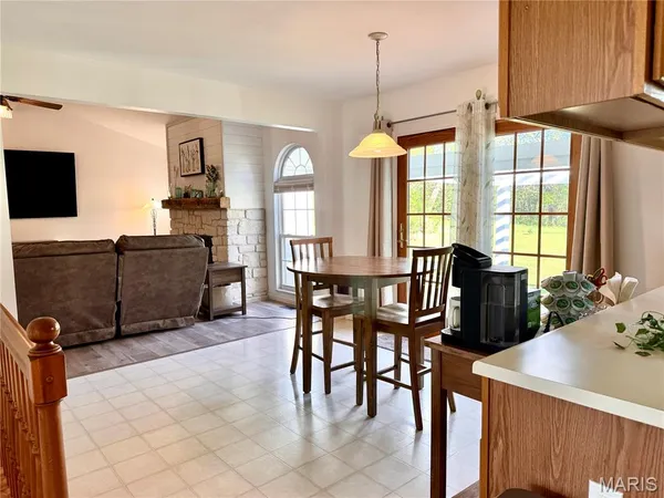 $445,000 | 24707 Pike 9264, Clarksville, MO 63336