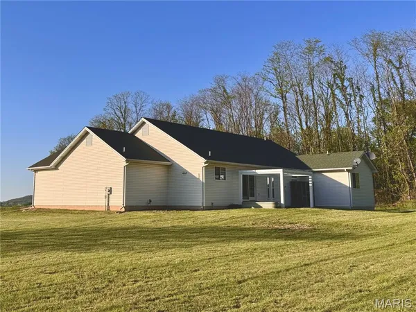$445,000 | 24707 Pike 9264, Clarksville, MO 63336
