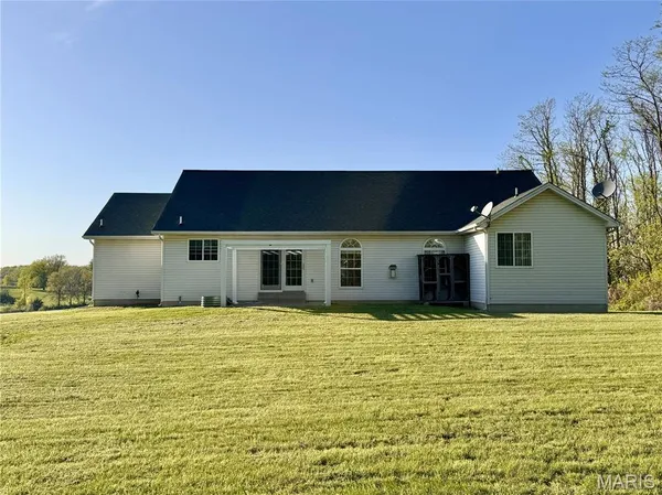 $445,000 | 24707 Pike 9264, Clarksville, MO 63336