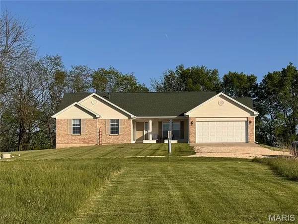 $445,000 | 24707 Pike 9264, Clarksville, MO 63336