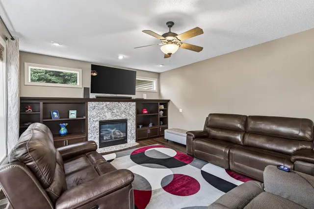 $509,900 | 1895 Omega Drive, Shakopee, MN 55379