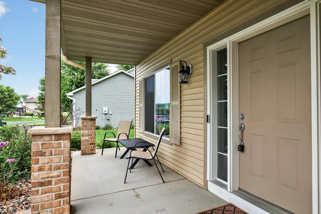 $509,900 | 1895 Omega Drive, Shakopee, MN 55379