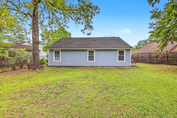 $1,900 | 104 Tweed Court, Summerville, SC 29486