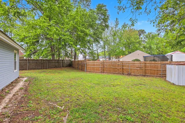 $1,900 | 104 Tweed Court, Summerville, SC 29486