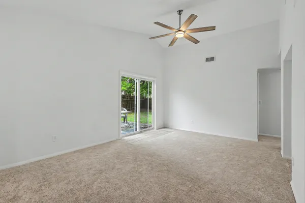 $1,900 | 104 Tweed Court, Summerville, SC 29486