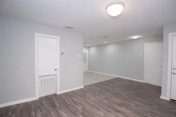 $1,800 | 1505 Arbor Lane, Arlington, TX 76010