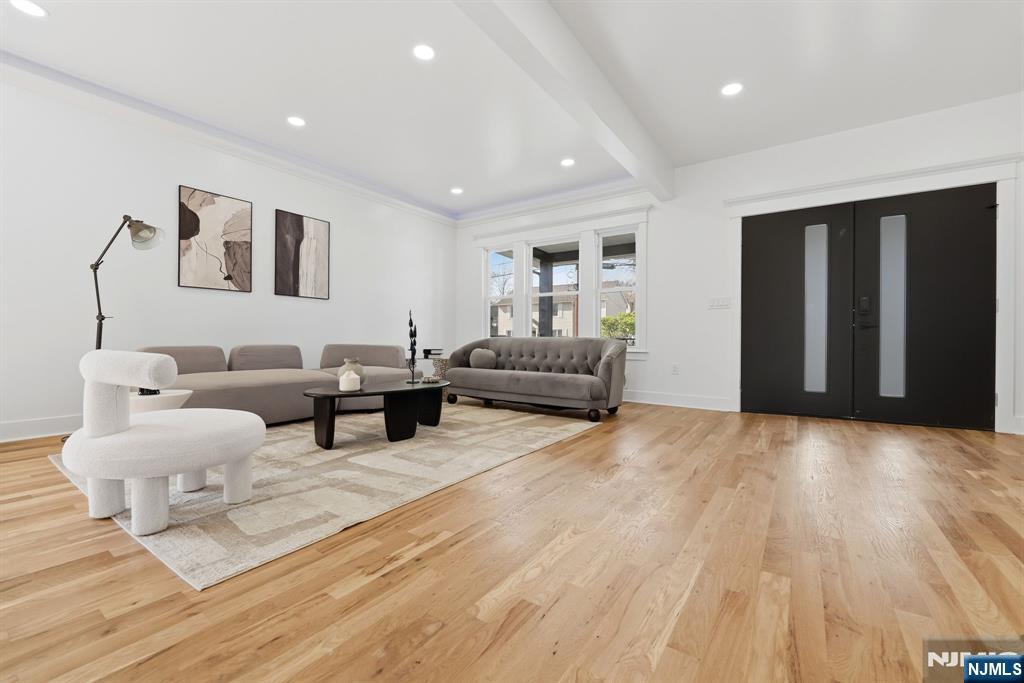 47 Darling Avenue Bloomfield, NJ 07003 - Photo 4 of 37