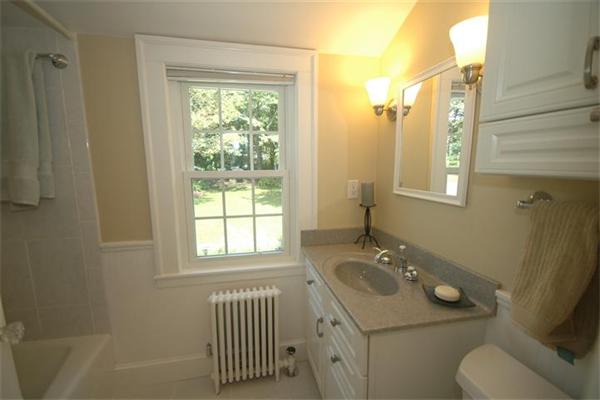 16 Stratford Road Andover, MA 01810 - Photo 17 of 24 Gallery Image 17