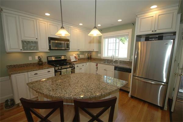 16 Stratford Road Andover, MA 01810 - Photo 2 of 24 Gallery Image 2