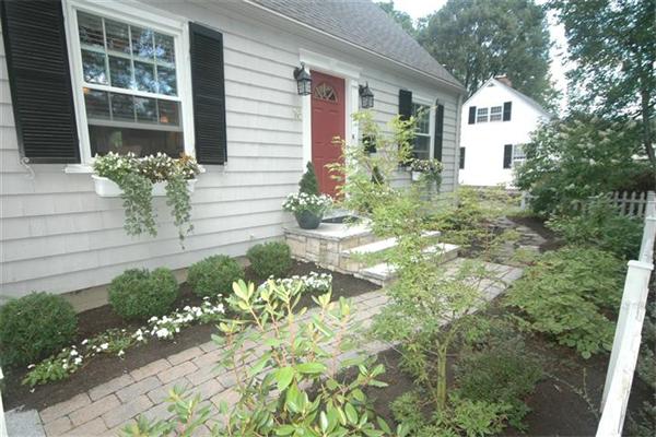 16 Stratford Road Andover, MA 01810 - Photo 21 of 24 Gallery Image 21