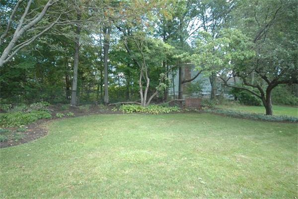 16 Stratford Road Andover, MA 01810 - Photo 24 of 24 Gallery Image 24