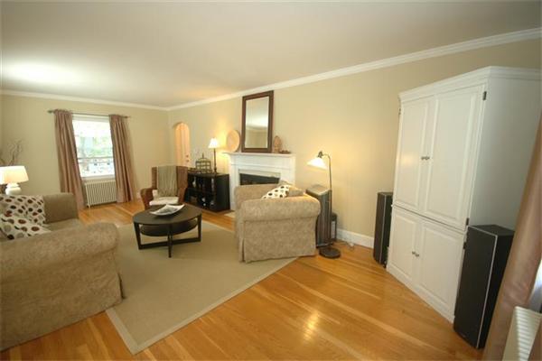 16 Stratford Road Andover, MA 01810 - Photo 9 of 24 Gallery Image 9