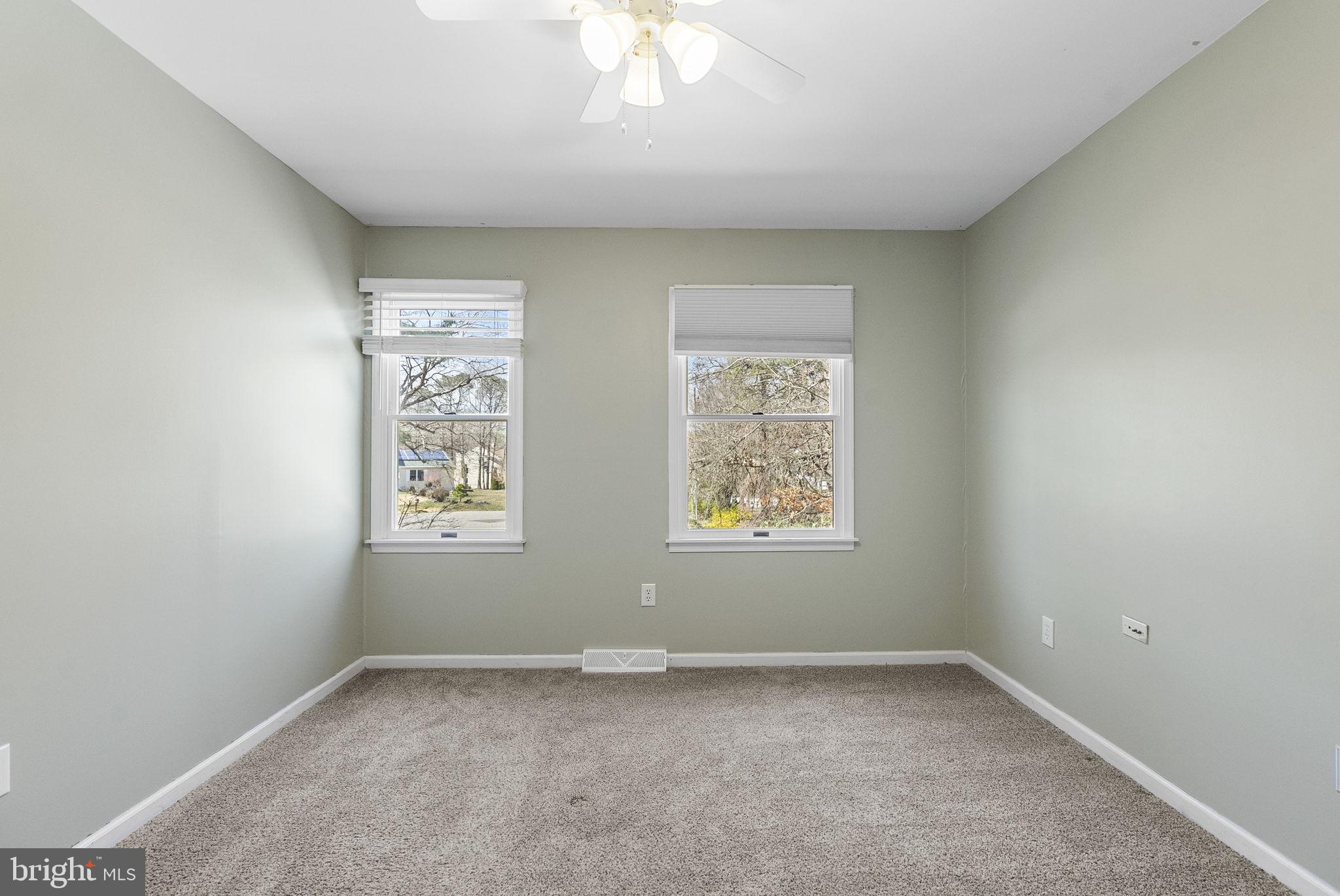 218 Crestview Avenue Absecon, NJ 08205 - Photo 34 of 67 an empty room with a window