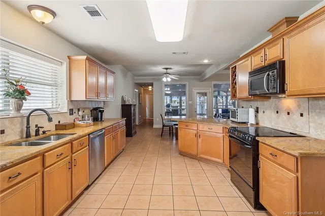 $530,000 | 13419 Riverlake Drive, Covington, LA 70435