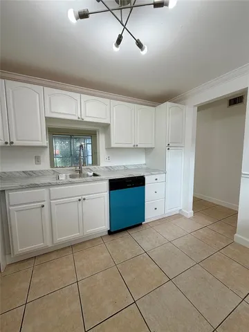 $2,290 | 301 Northeast 14th Avenue, Unit 108, Hallandale Beach, FL 33009