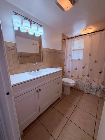 $2,290 | 301 Northeast 14th Avenue, Unit 108, Hallandale Beach, FL 33009