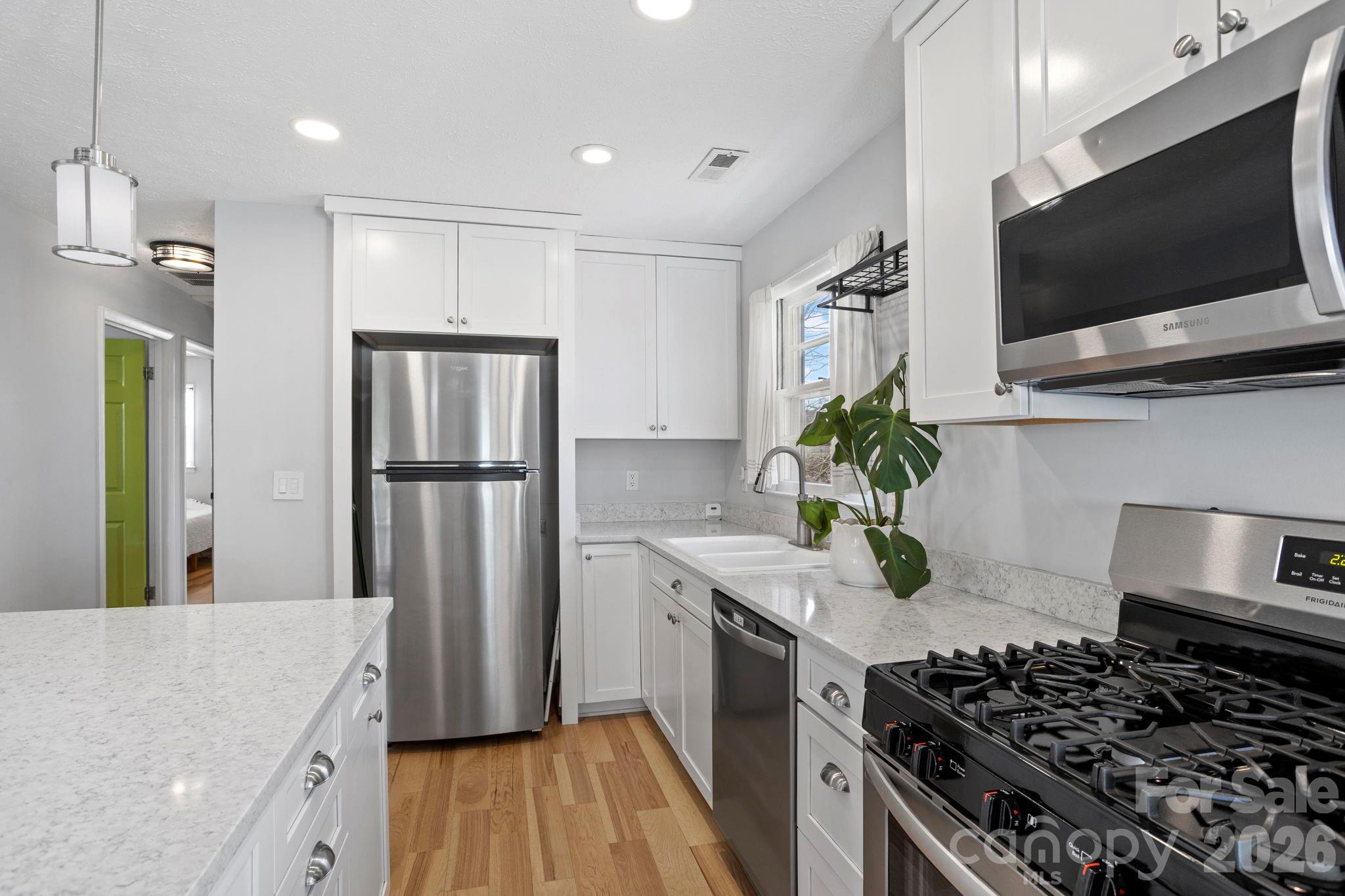 25 Ridgelawn Road Asheville, NC 28806 - Photo 17 of 47 Gallery Image 17