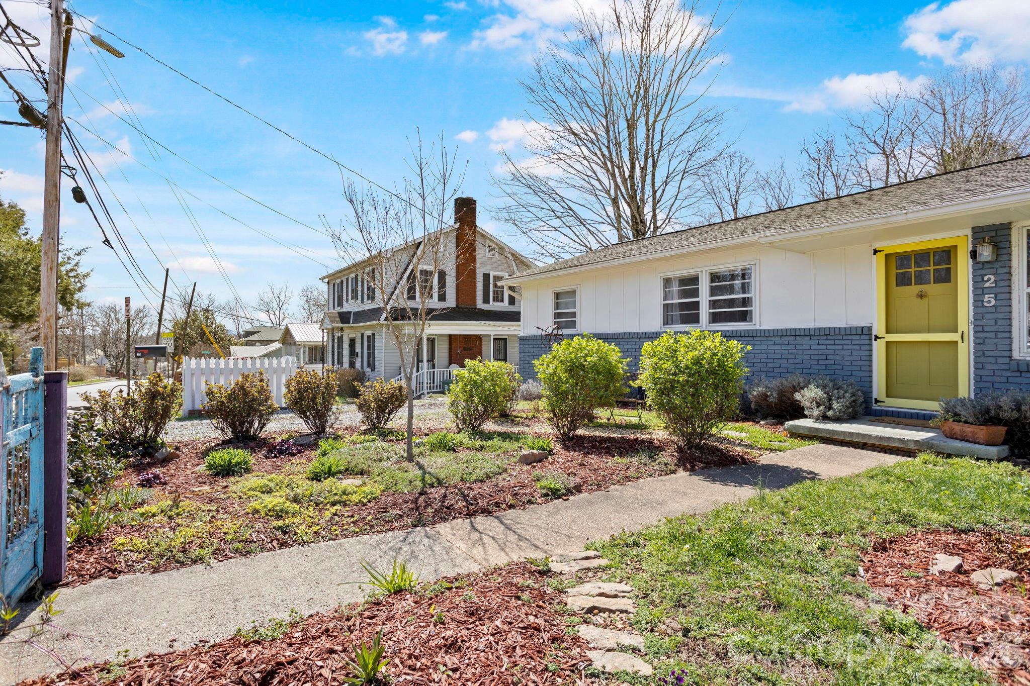 25 Ridgelawn Road Asheville, NC 28806 - Photo 5 of 47 Gallery Image 5