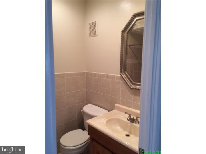 10828 East Keswick Road Philadelphia, PA 19154 - Photo 6 of 12 Bathroom