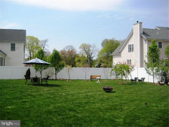 710 Edinburg Road Hamilton, NJ 08619 - Photo 19 of 20 Back Yard