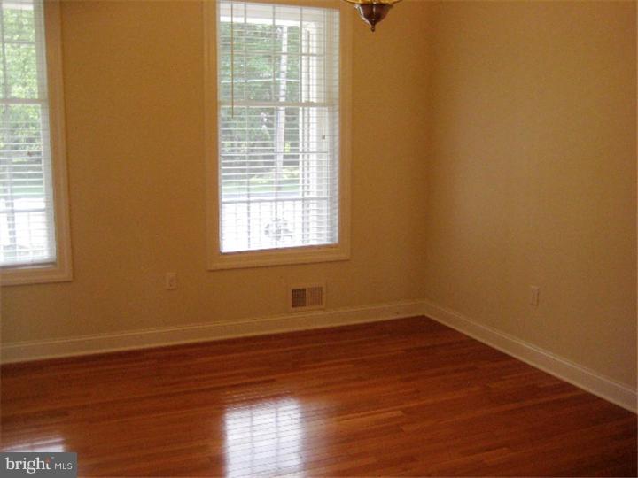 710 Edinburg Road Hamilton, NJ 08619 - Photo 4 of 20 Dining Room