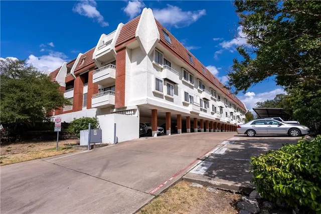 a view of a large building