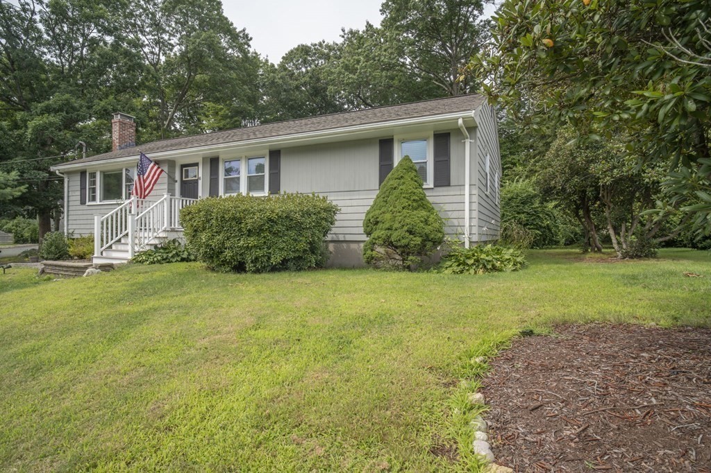 6 Davis Road Stoughton, MA 02072 - Photo 8 of 22